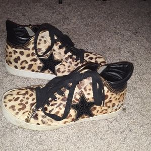 Steve Madden sneakers